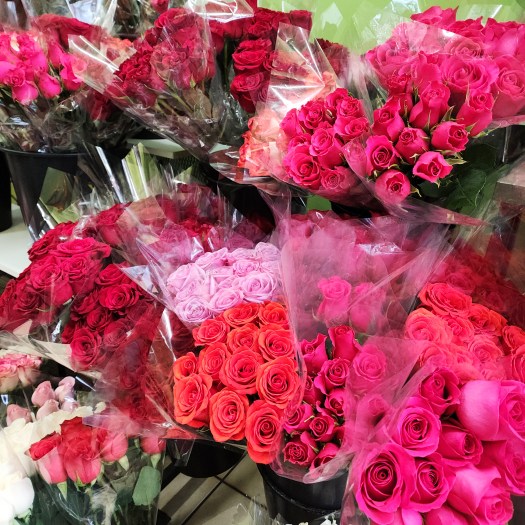 Assorted coloured roses Brantford Paris flower delivery flowers near me